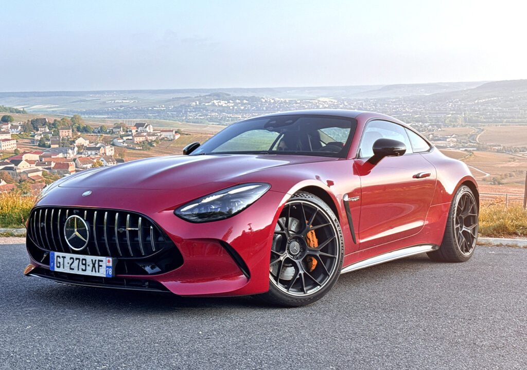 Mercedes AMG GT 63 Coupe 2024 red patagonia drive fiche technique