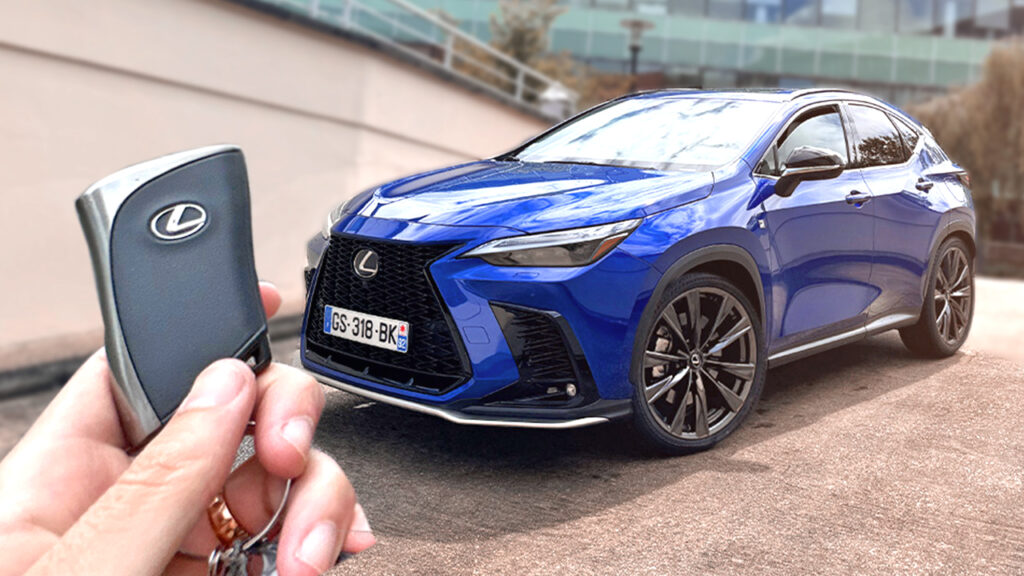 Lexus NX 450h+ hybride bleu essai SUV