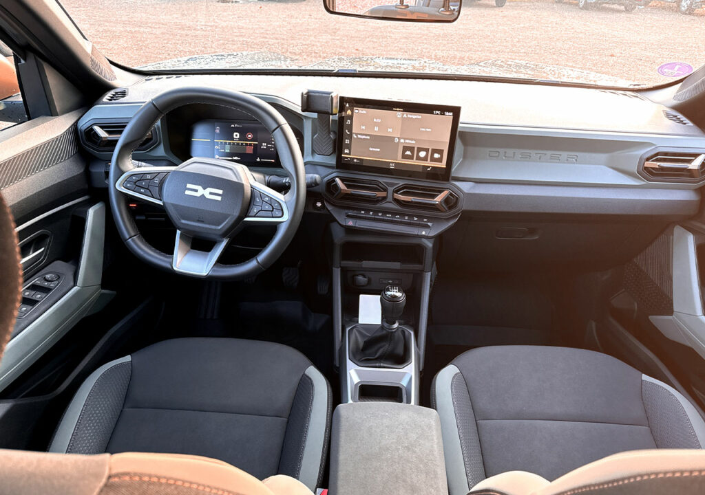 intérieur Dacia duster 130 TCE 2024 2025 Extreme